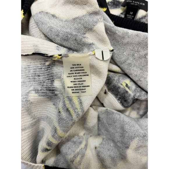 Ann Taylor Cardigan Womens Medium Black Floral Silk Cashmere Blend Stretch - Picture 4 of 8